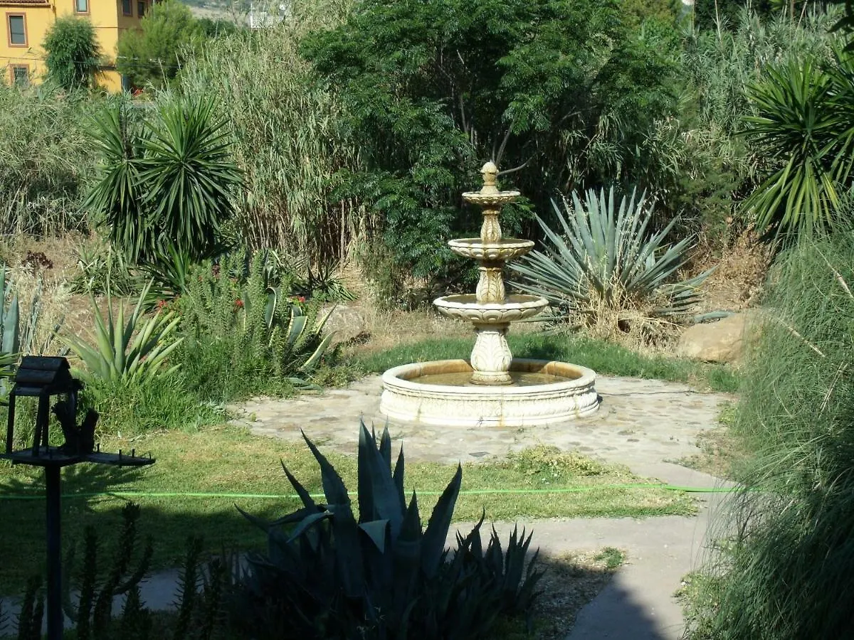 La Finca Blanca Alora 0*,  Spain